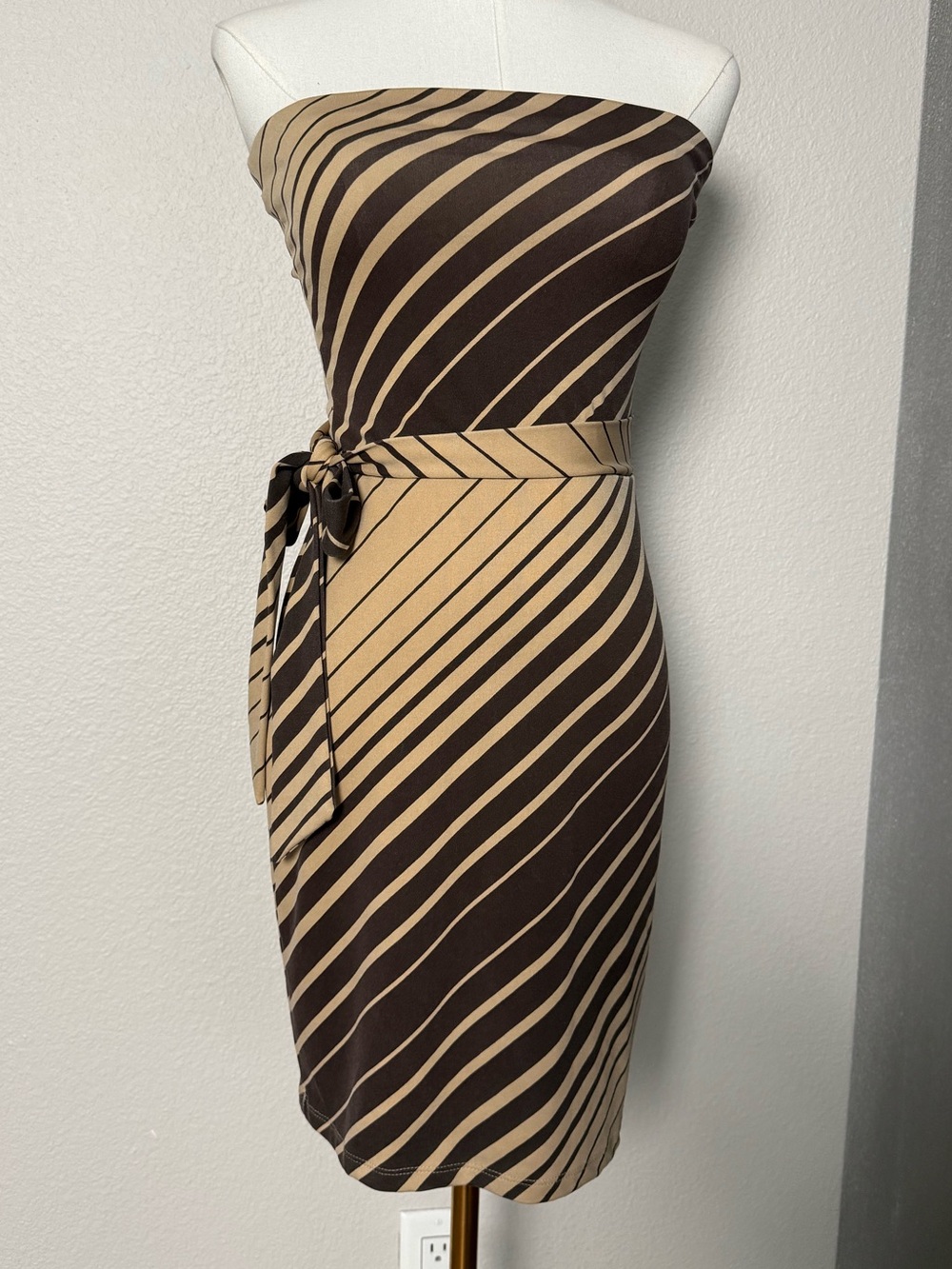 A’Gaci Y2K Diagonal Stripe Strapless Bodycon Dress 2000s Clubwear Small